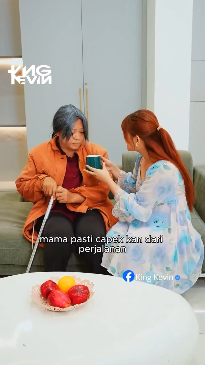 [FILM LENGKAP] 078I0722 Waktu kecil di timang dan di sayang , waktu sudah dewasa malah membuang orang tua