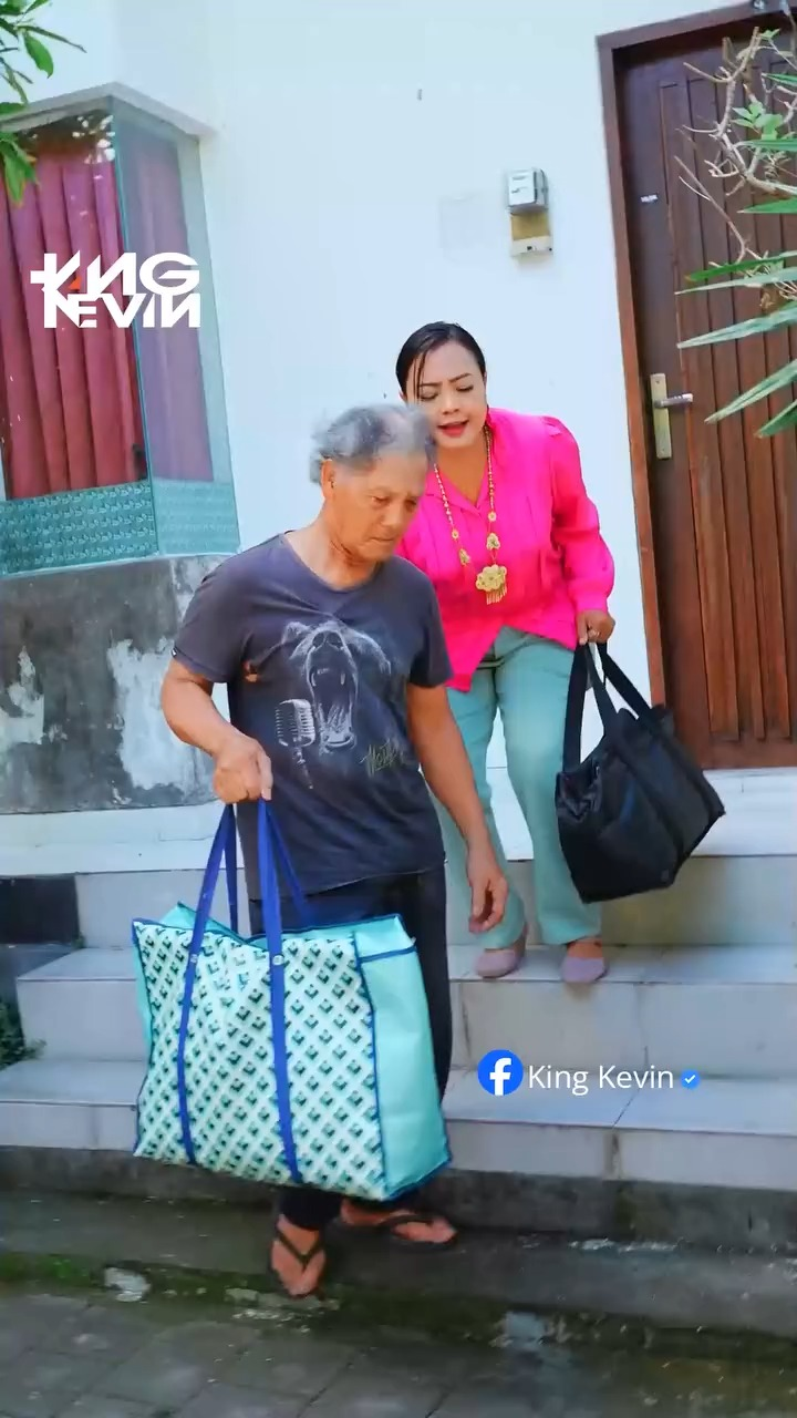 [FILM LENGKAP] 040I0722 Dunia kejam terhadap orang tua , membesarkan anak tidak menjamin anak itu berbakti pada kita ketika mp4